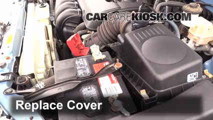Cambio de batería de Toyota Matrix 2003-2008 - 2005 Toyota Matrix XRS 1 ...
